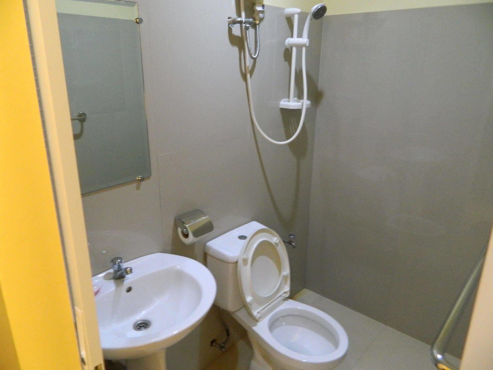 Qanaq Hotell Davao City Eksteriør bilde